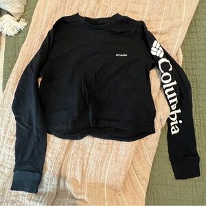 Black Cropped Columbia Tshirt